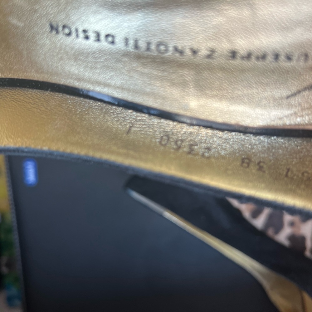 Giuseppe Zanotti Black and Leopard Print Heels - Picture 3 of 5